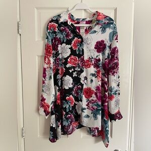 Chico’s Floral Dressy Longsleeve Blouse Size 3 18/20